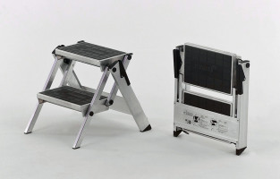 Trap LITTLE JUMBO 200 compact - 2 treden met kunststof inleg