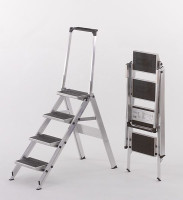 Trap LITTLE JUMBO 440 met beugel - 4 treden met kunststof inleg